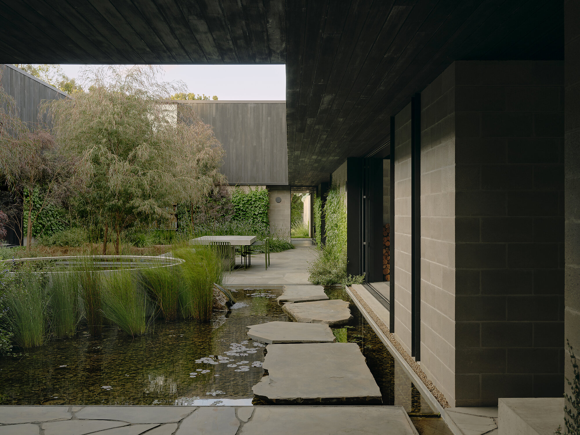 Interior photograph of Merricks Farmhouse by TOM ROSS