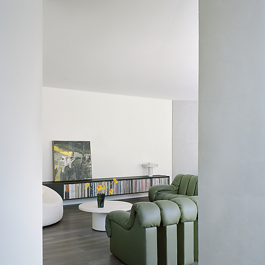 Interior photograph of Chenier by rory gardiner
